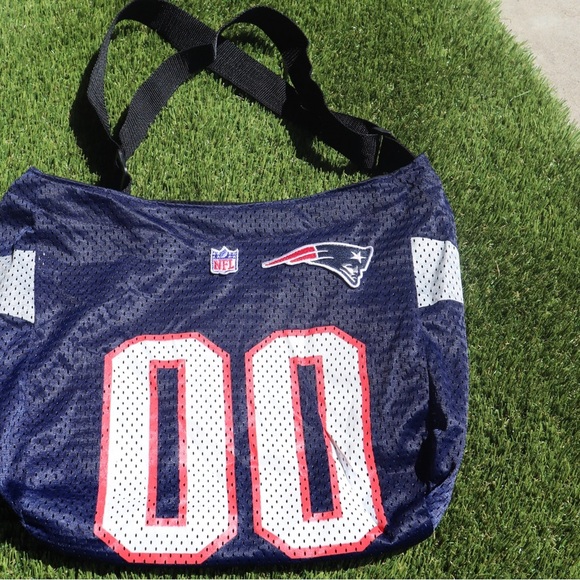 NFL New England Patriots crossbody over shoulder bag - Picture 4 of 8